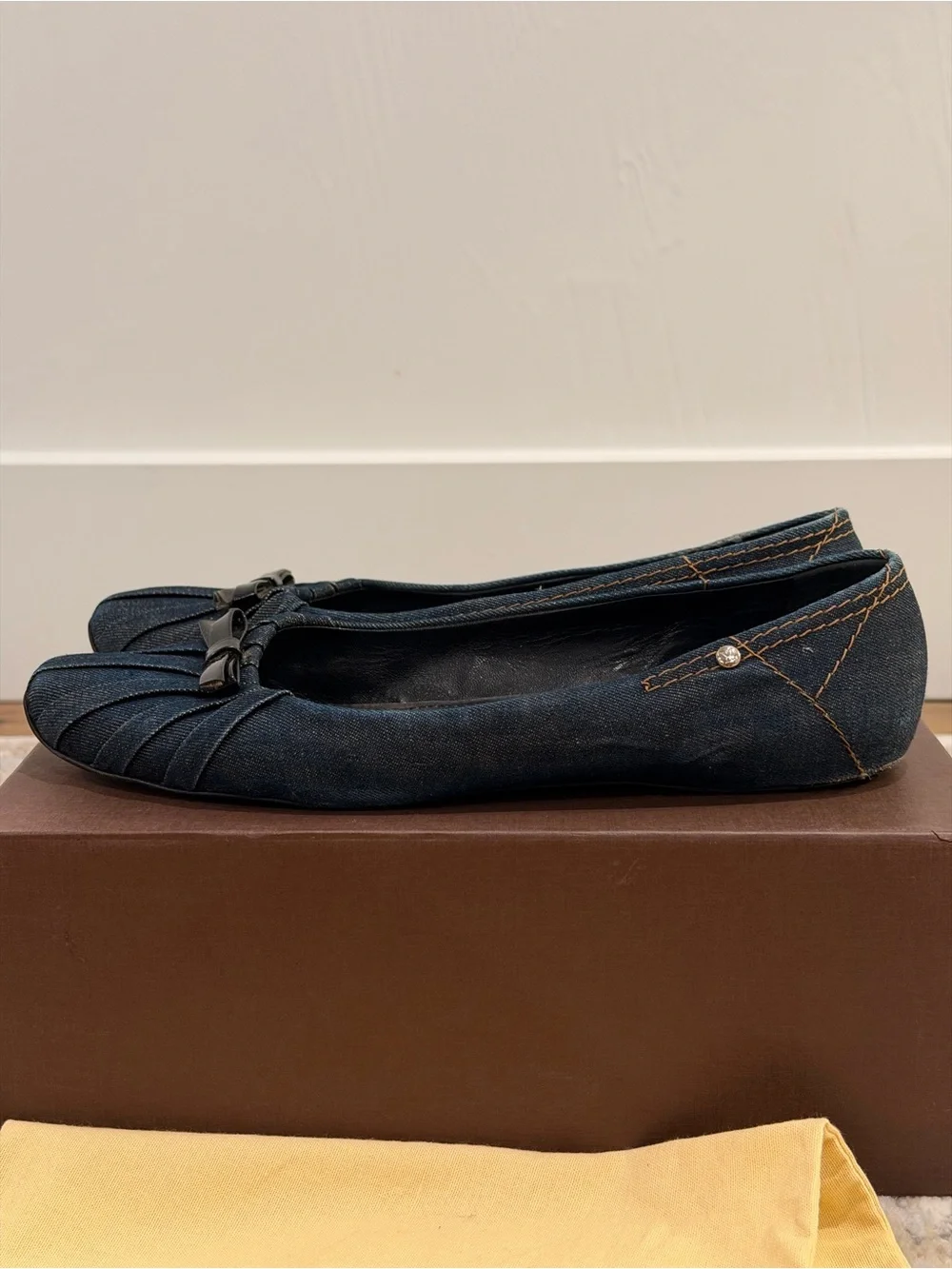 Pre-owned Louis Vuitton Denim Bow Accents Flats EU Size 39.5